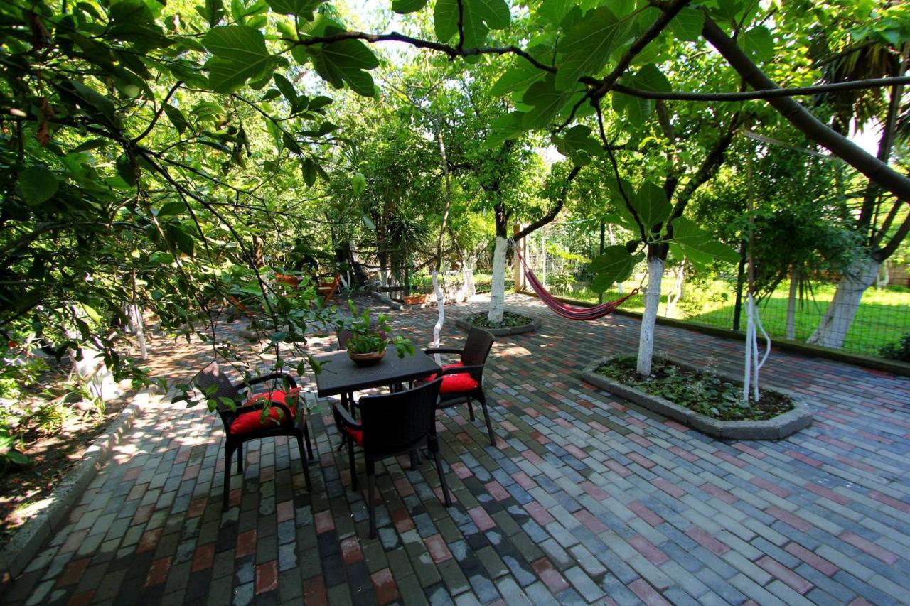Aparthotel My Home Batoumi Extérieur photo