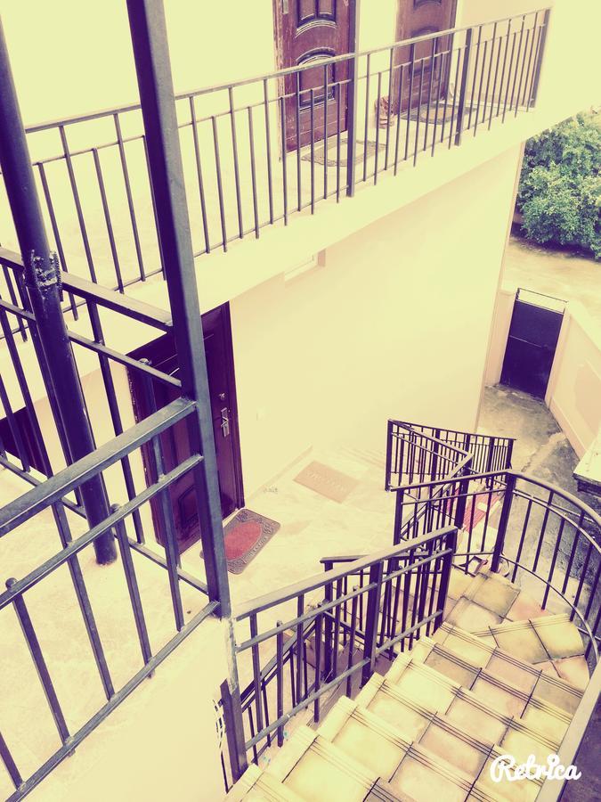 Aparthotel My Home Batoumi Extérieur photo