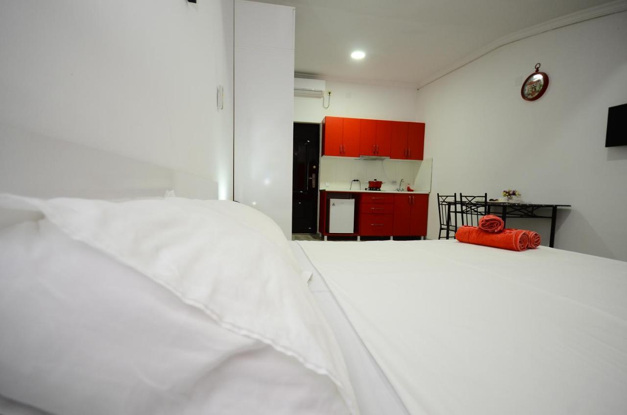 Aparthotel My Home Batoumi Extérieur photo