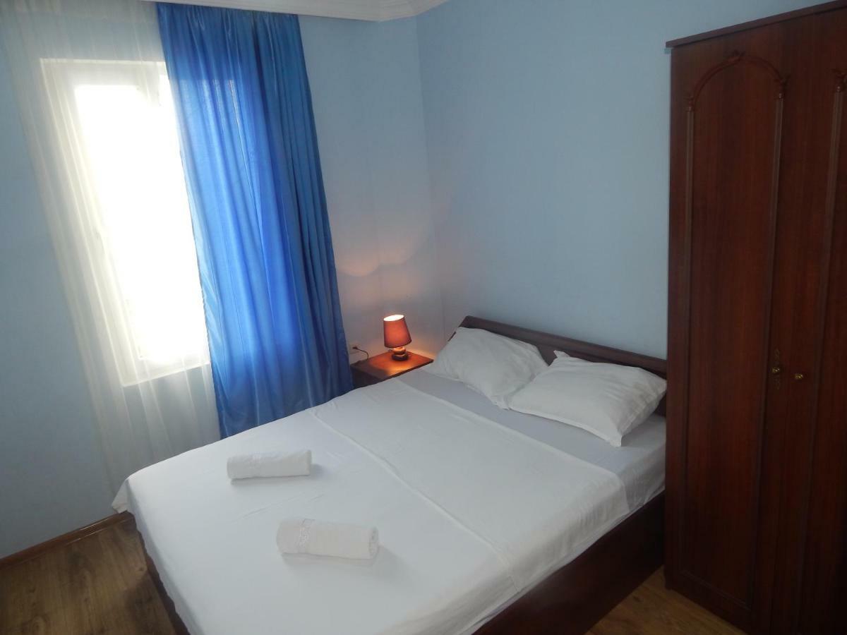 Aparthotel My Home Batoumi Extérieur photo